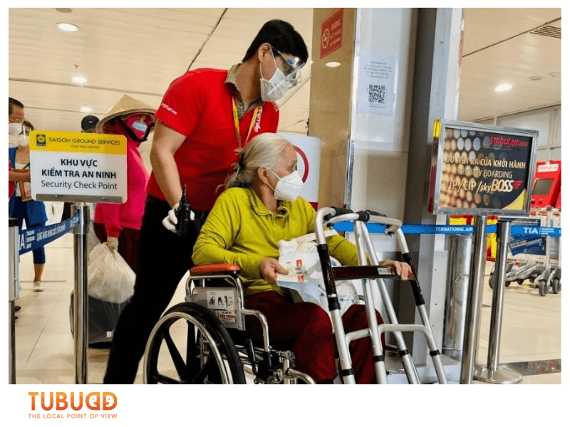 The Challenges Elderly Travelers Face at Vietnam Airports