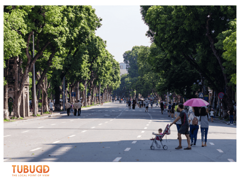 Why Hoan Kiem Lake Walking Street Captivates