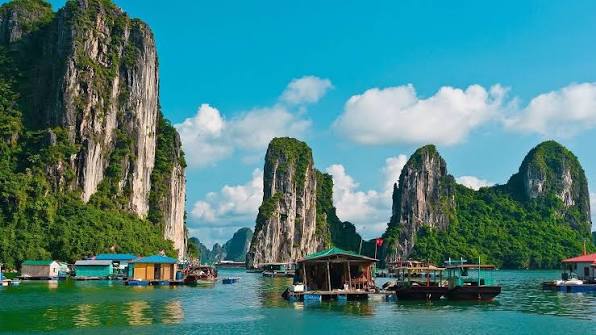 Cruise Through the Limestone Landscapes of Ha Long Bay