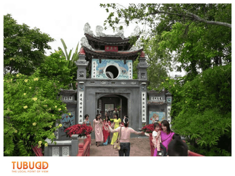 Tips for Visiting Ngoc Son Temple Hanoi in 2025