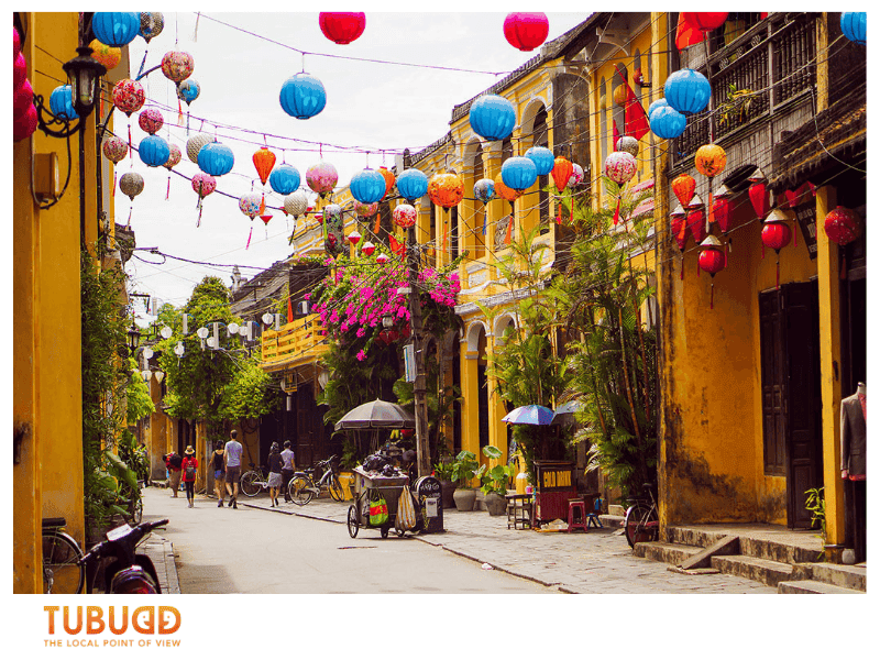 What Affects Personal Travel Guide Vietnam Price?