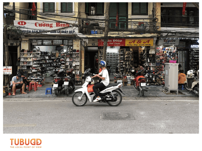 What to Expect When Shopping on Shoe Street