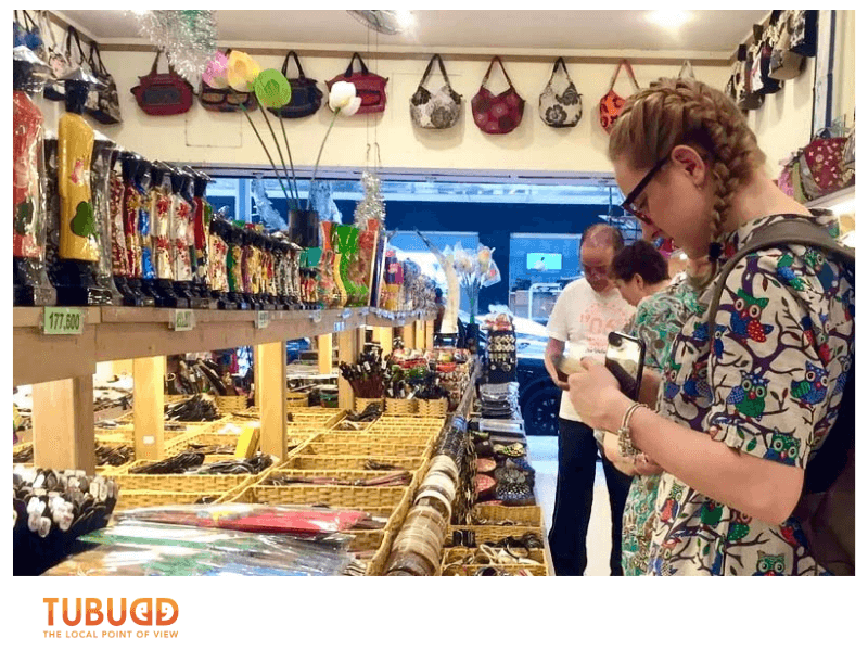 Where to Find the Best Souvenir Shops in Hanoi