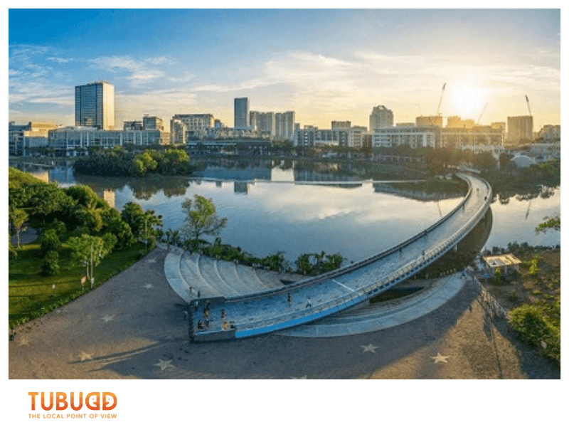 2. What Makes Starlight Bridge Special?