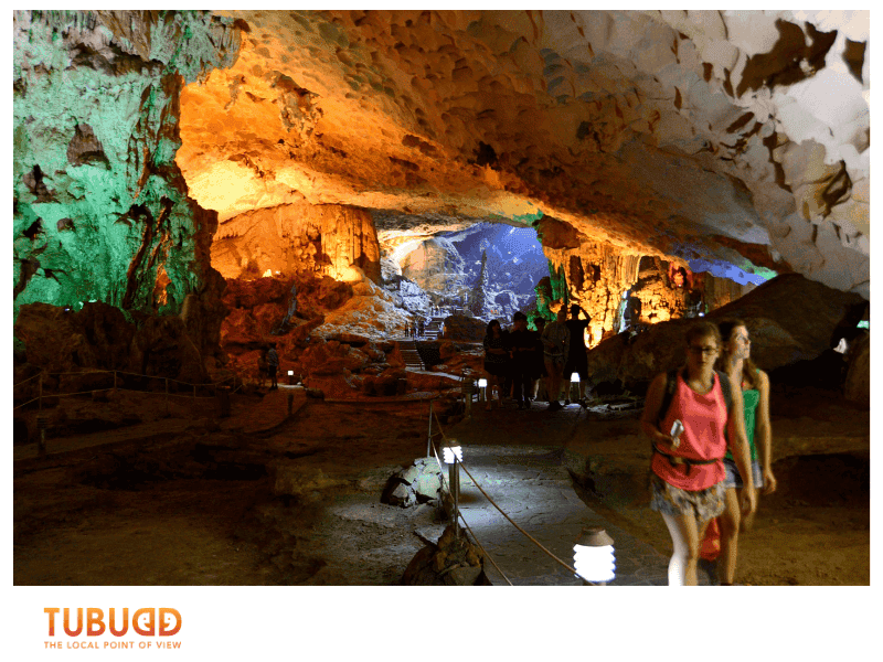 2. Where and When to Visit Surprise Cave in Halong Bay