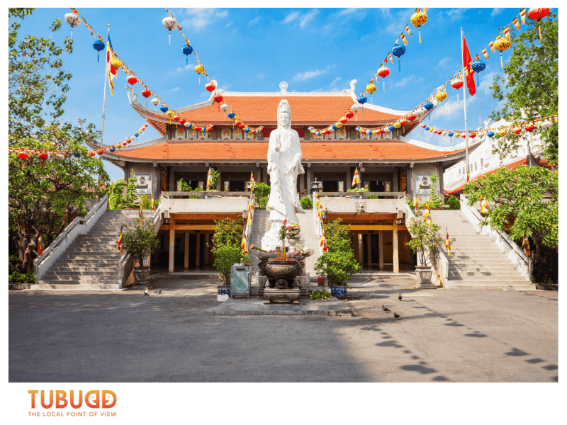 Visit Local Temples to Welcome the New Year