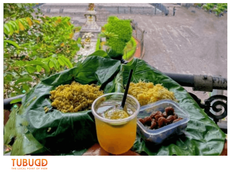 Explore Historic Landmarks with Local Insight