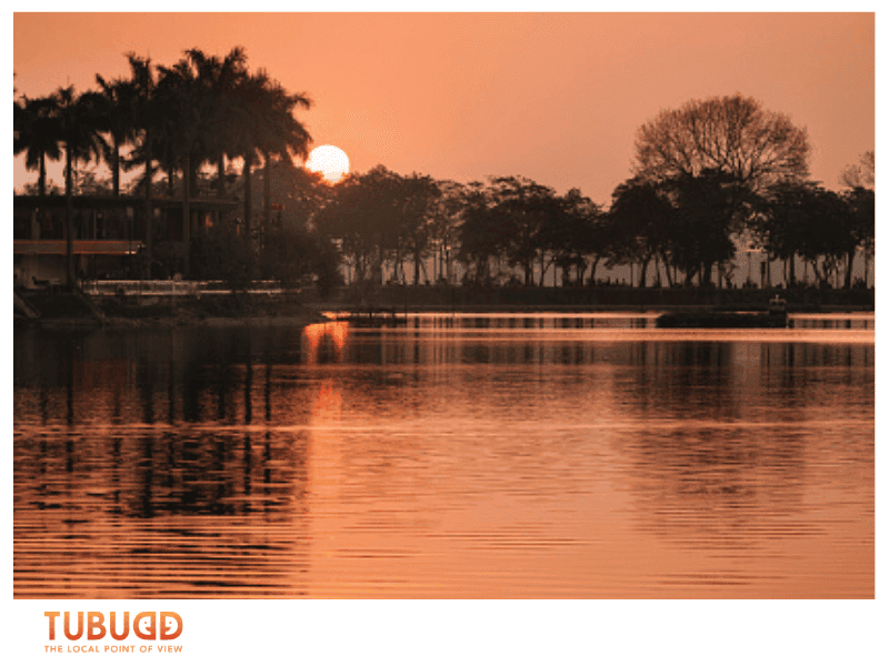 Practical Tips for Visiting Truc Bach Lake