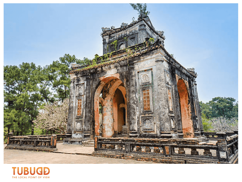 Practical Tips for Visiting Tu Duc Tomb Hue