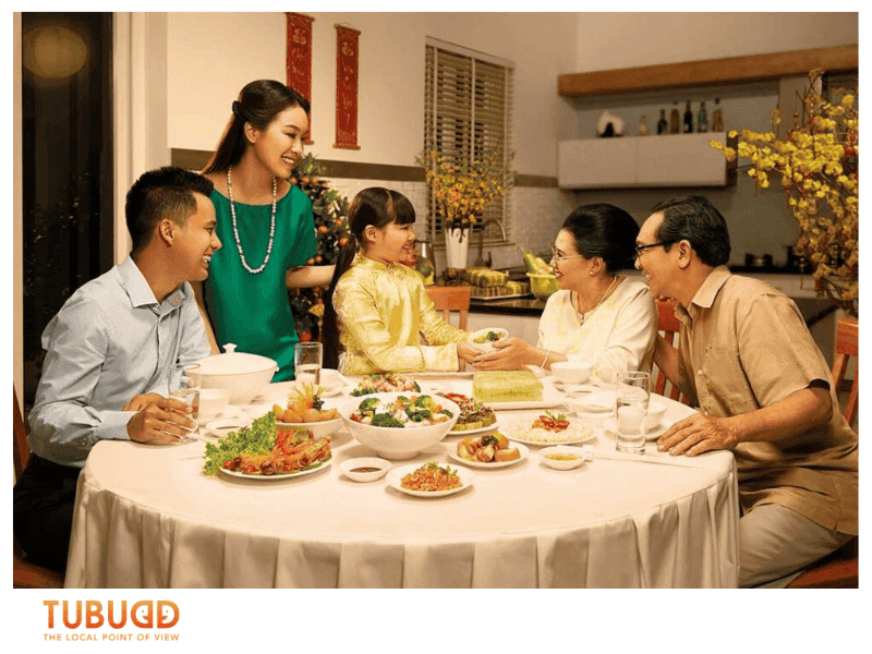 What Is Vietnamese Family Traditions