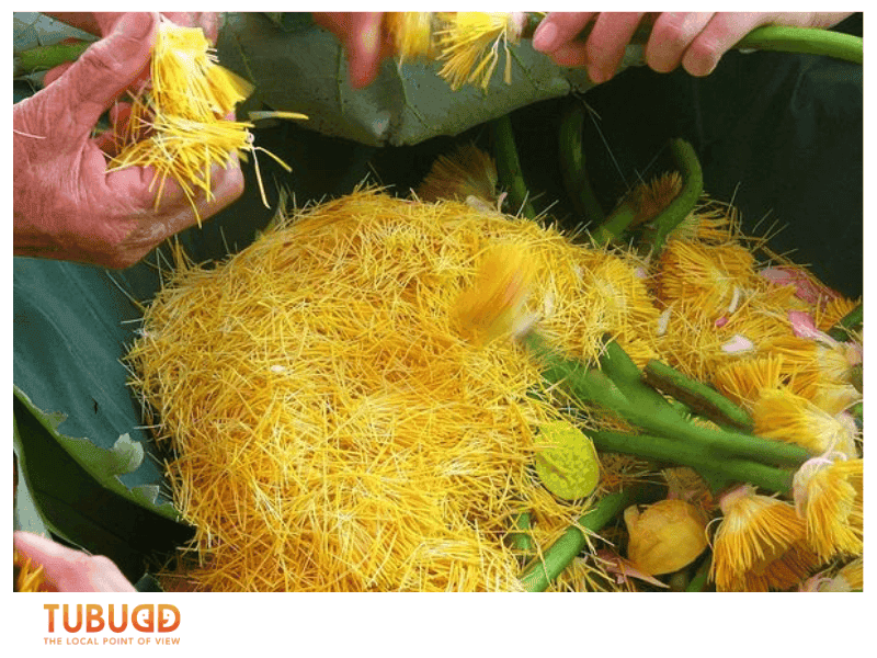 How Vietnamese Lotus Tea Is Made