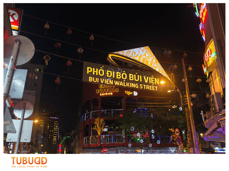Things to Do at Nguyen Hue Walking Street