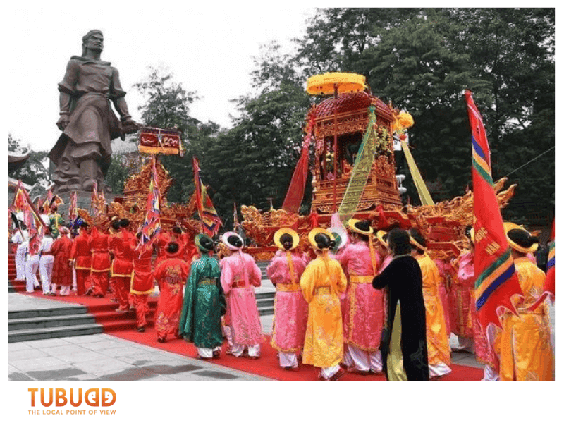 Visit Temples and Pagodas for New Year Blessings