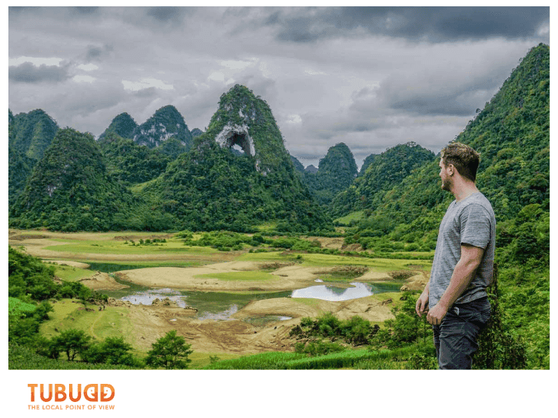 Autumn (September – November): Golden Fields and Perfect Skies