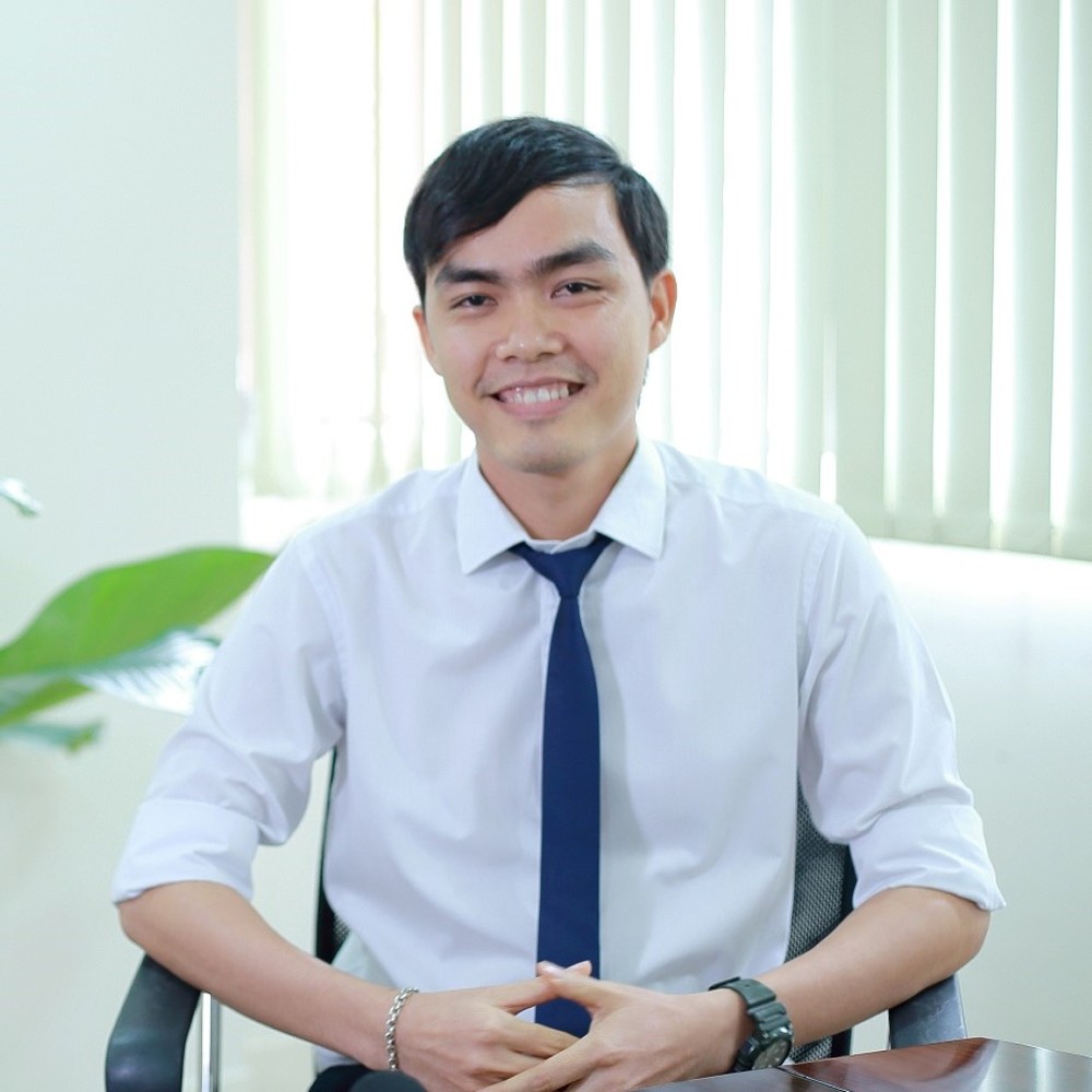 Thầy Lê Việt Thắng