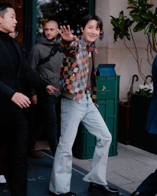 Style File:j-hope亮相Louis Vuitton男裝騷!回顧這位BTS成員的5款經典穿搭造型