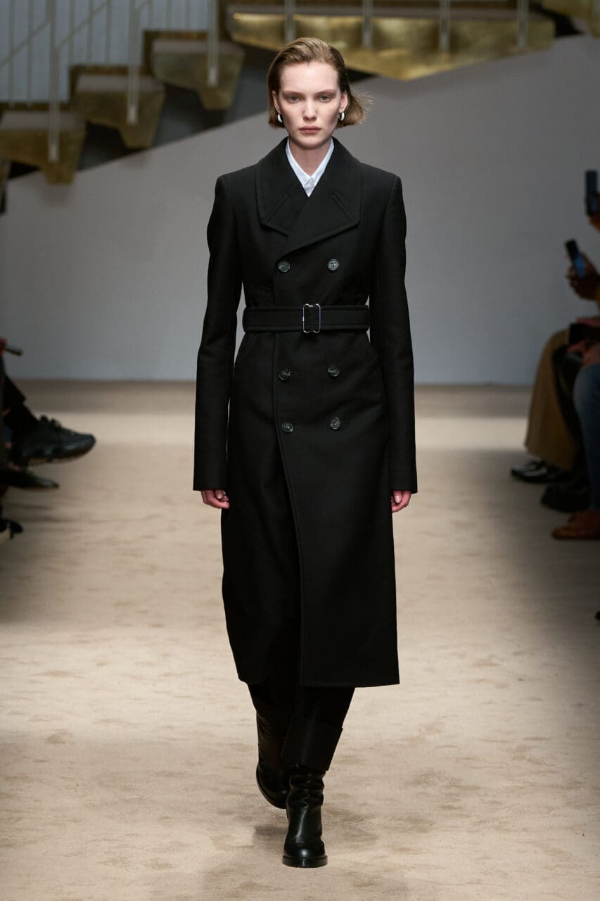 Tod’s 著重工藝理念,以豐富質感設計演繹極簡主義風格|Fall / Winter 2025