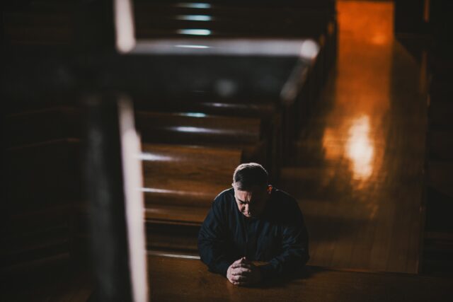 《不赦之罪》影評: 愛你的仇敵前,還先要自愛與互愛