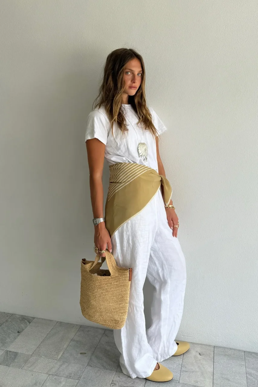 絲巾還能這樣用！5個將絲巾變為腰帶的穿搭公式，讓2025夏季造型更有個性