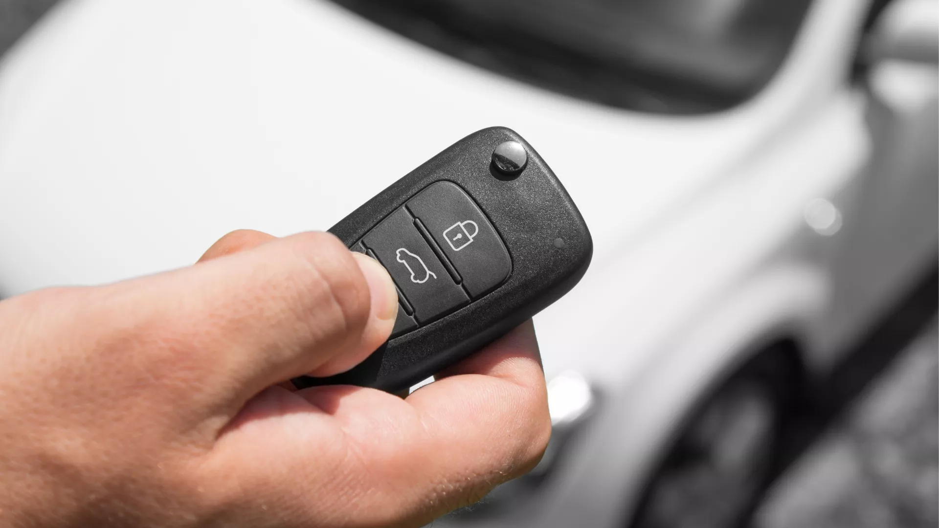 Penyebab Alarm Mobil Berbunyi Terus