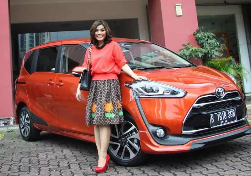 News picture The Far Comparison of Used Toyota Sienta Prices With Freed.