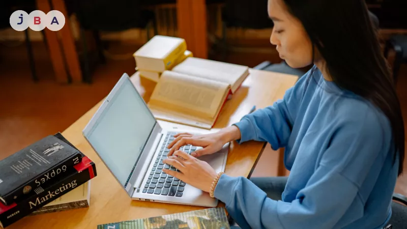 News picture 10 Rekomendasi Laptop Terbaik untuk Kuliah 2025