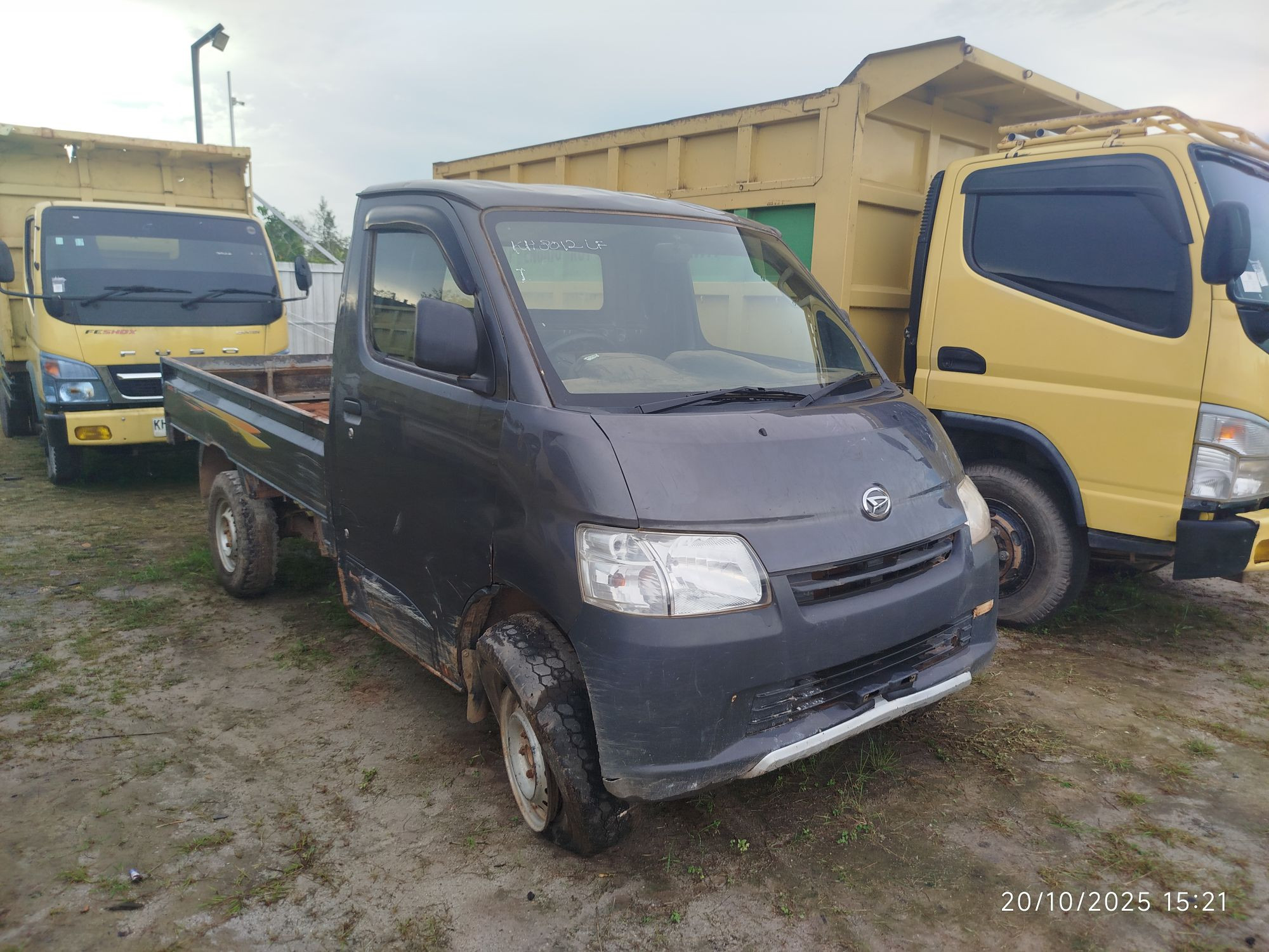 Lelang Mobil LOT 1095 DAIHATSU GRAN MAX PU MT 2024 ABU ABU