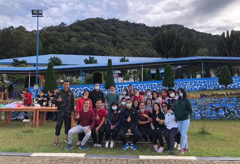 SMA SWASTA PLUS EFARINA PENDIRI YAYASAN DAN PARA STAFF