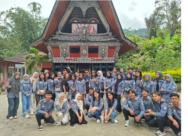 Kunjungan GEMES Part 4 Mahasiswa/i Prodi Pendidikan Sejarah FKIP USI : Jejak Zaman Batu di Tanah Samosir
