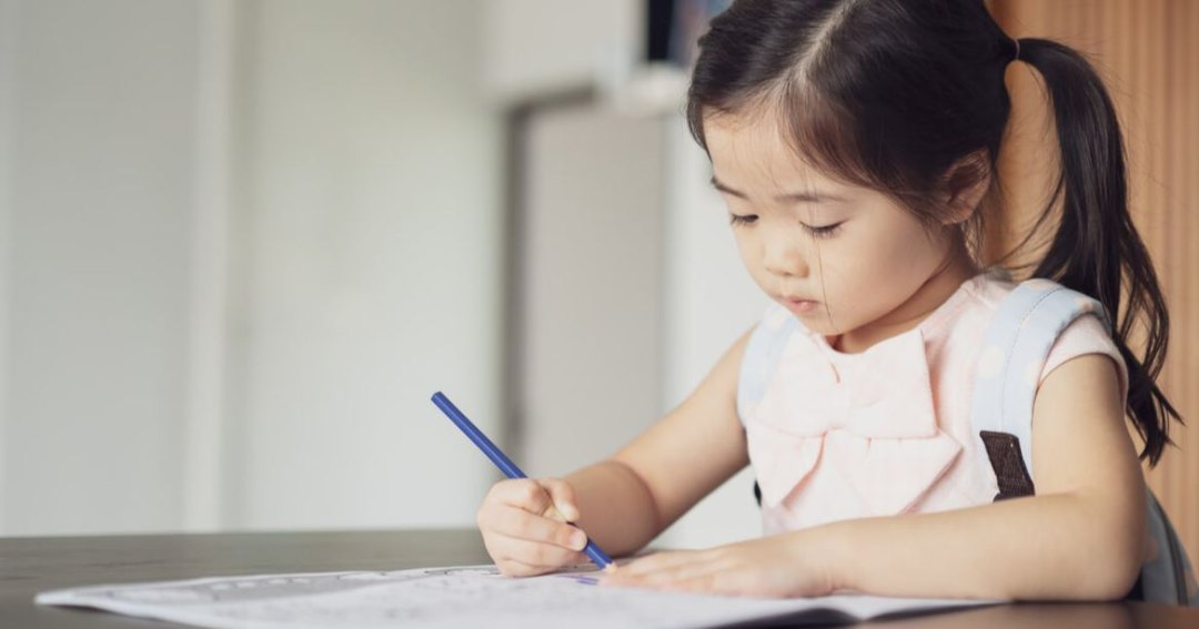 hoc-chu-cai-mam-non-5-tuoi-1