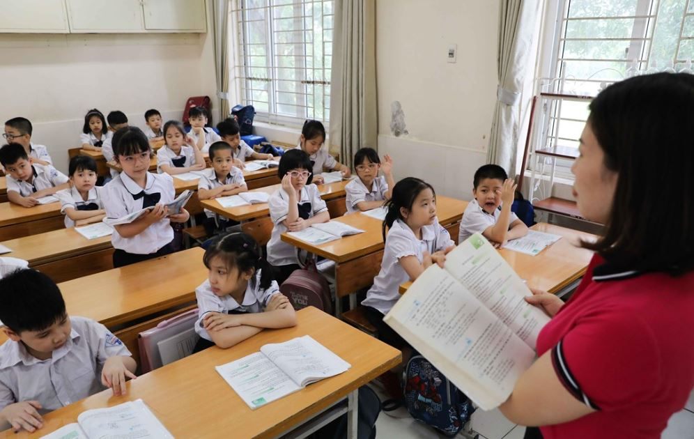 hoc-giao-duc-tieu-hoc-ra-truong-lam-gi-2