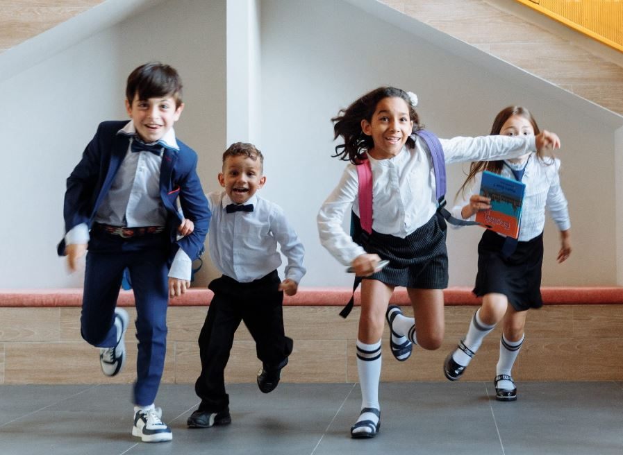 hoc-giao-duc-tieu-hoc-ra-truong-lam-gi-3