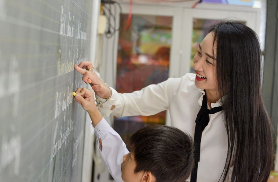 hoc-giao-duc-tieu-hoc-ra-truong-lam-gi-4