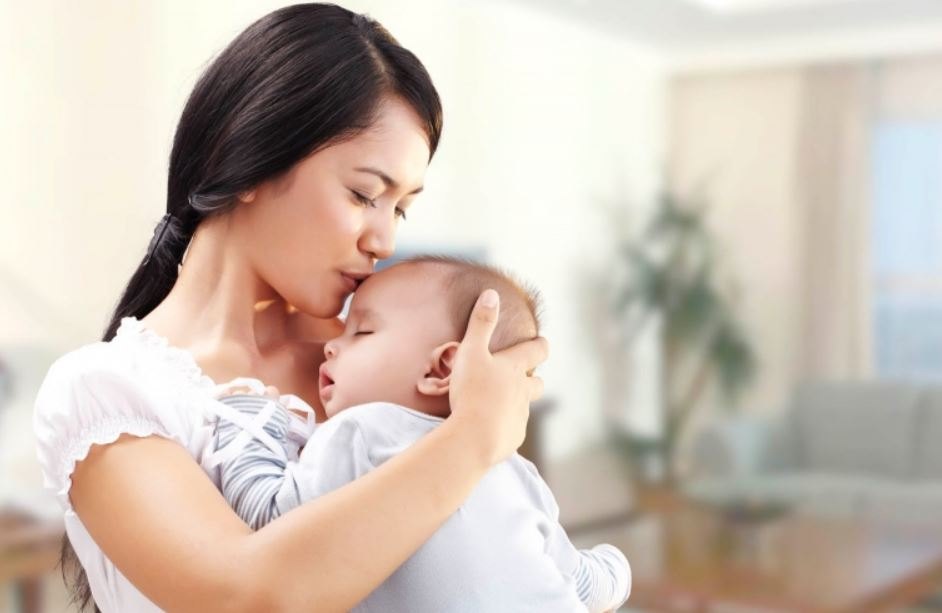 dau-hieu-tre-so-sinh-phat-trien-binh-thuong-1