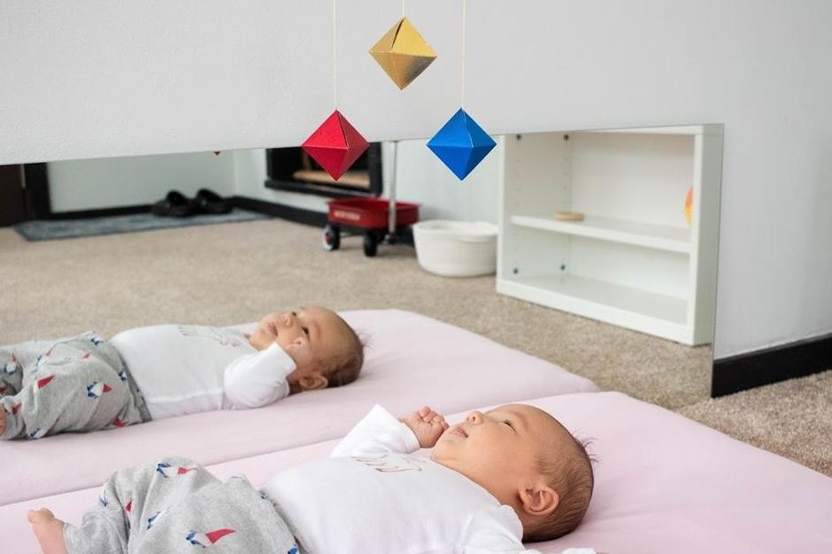 dau-hieu-tre-so-sinh-phat-trien-binh-thuong-3