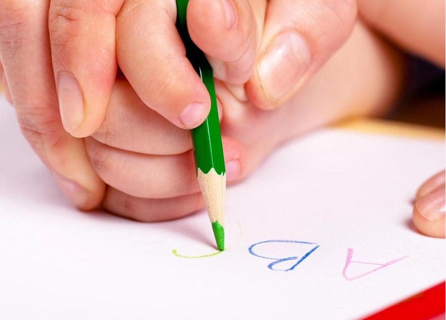 day-tre-cach-cam-but-2