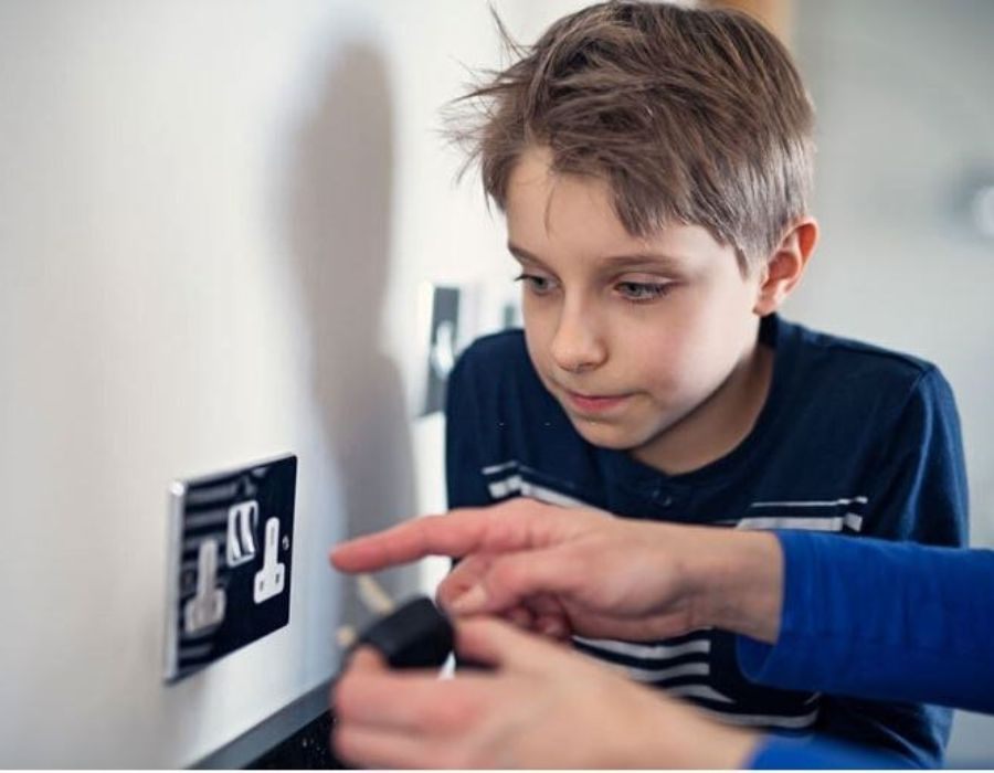 day-tre-ky-nang-su-dung-dien-an-toan-2