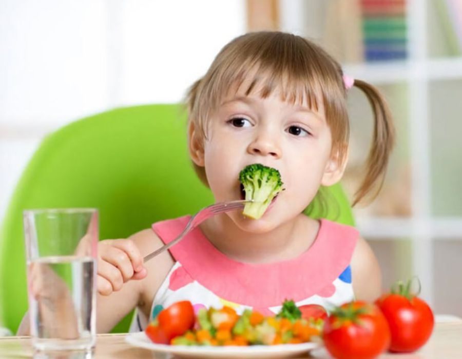 4-nhom-thuc-pham-cho-tre-mam-non-4