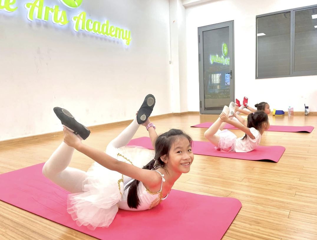 hoc-mua-ballet-cho-be-2