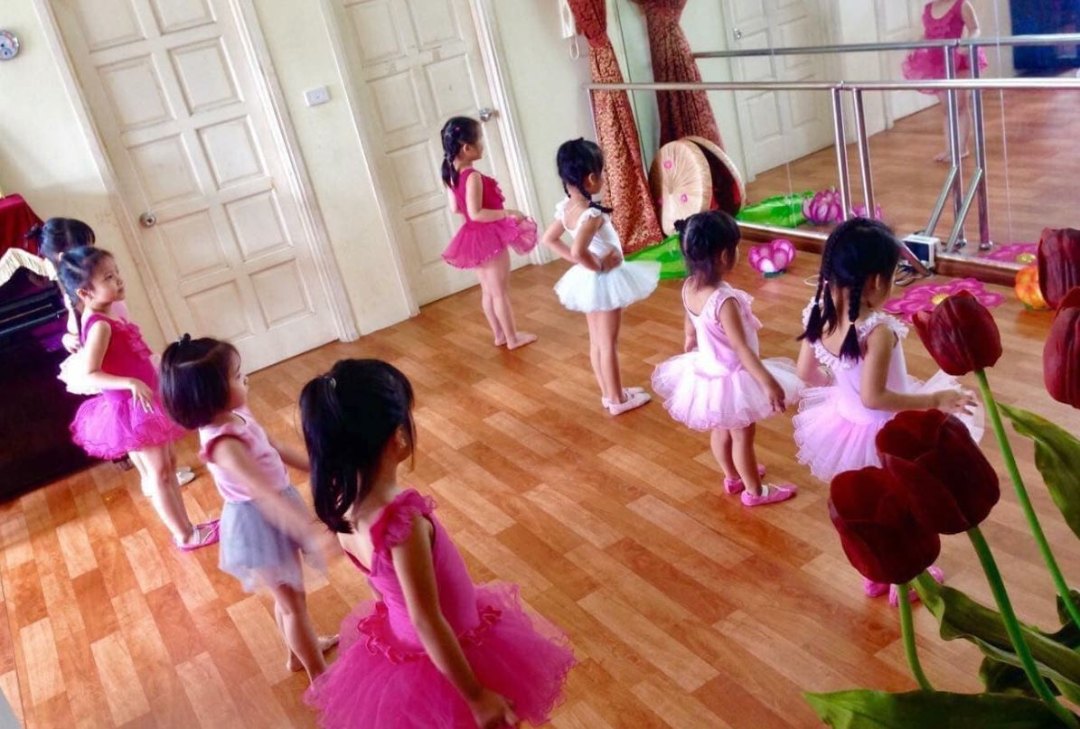 hoc-mua-ballet-cho-be-3