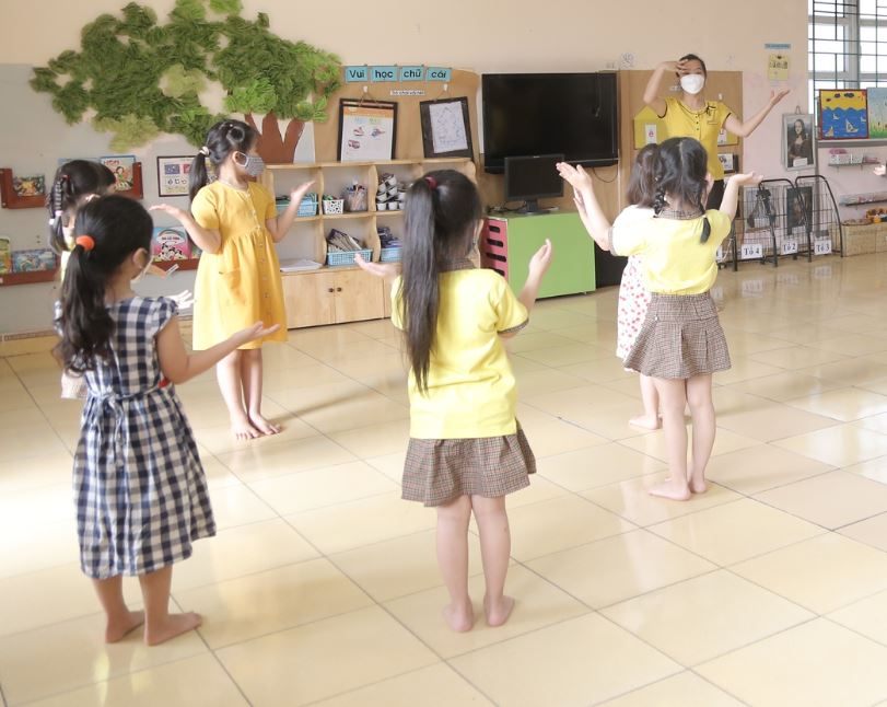 mua-tre-mam-non-5-tuoi-1