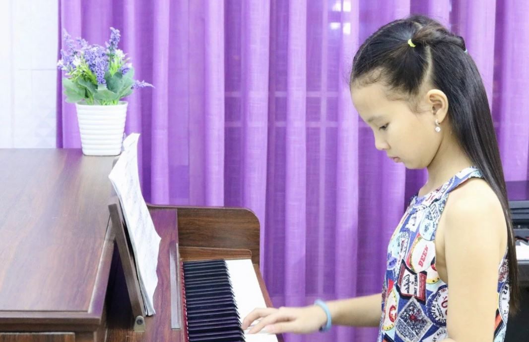 hoc-organ-co-choi-duoc-piano-1
