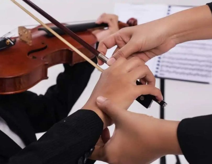 hoc-dan-violin-mat-bao-lau-1