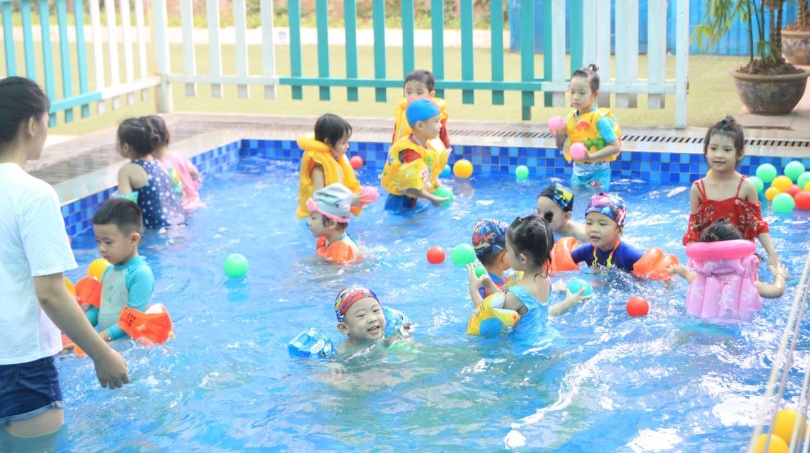 boi-moi-ngay-co-tot-khong-1-tuan-nen-cho-be-boi-may-lan-2