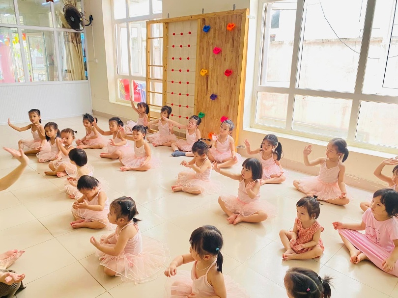 Trường Mầm Non Hoa Hồng Đỏ - Tây Mỗ