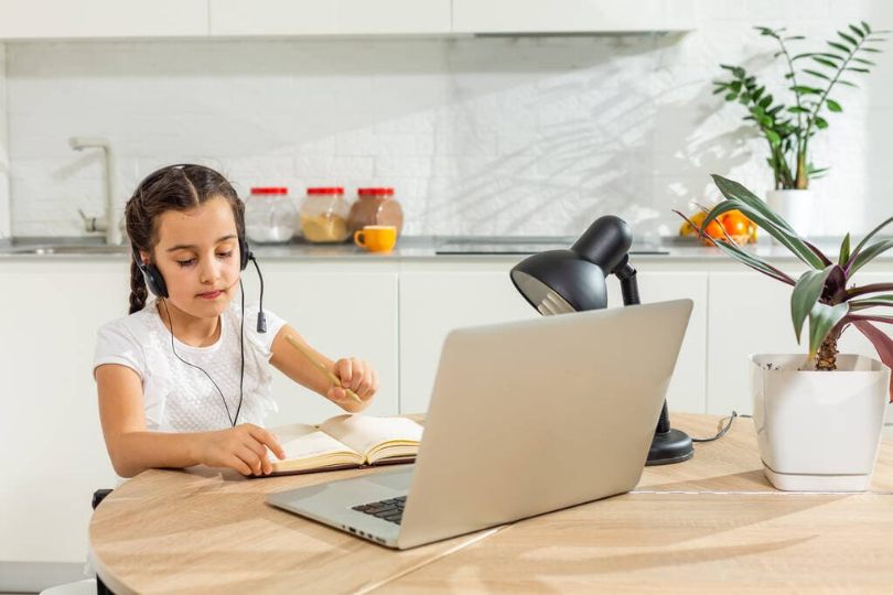 Các khóa luyện thi toeic online tại nhà cùng gia sư