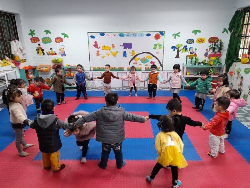 Trò chơi vui nhộn cho trẻ mầm non mèo đuổi chuột