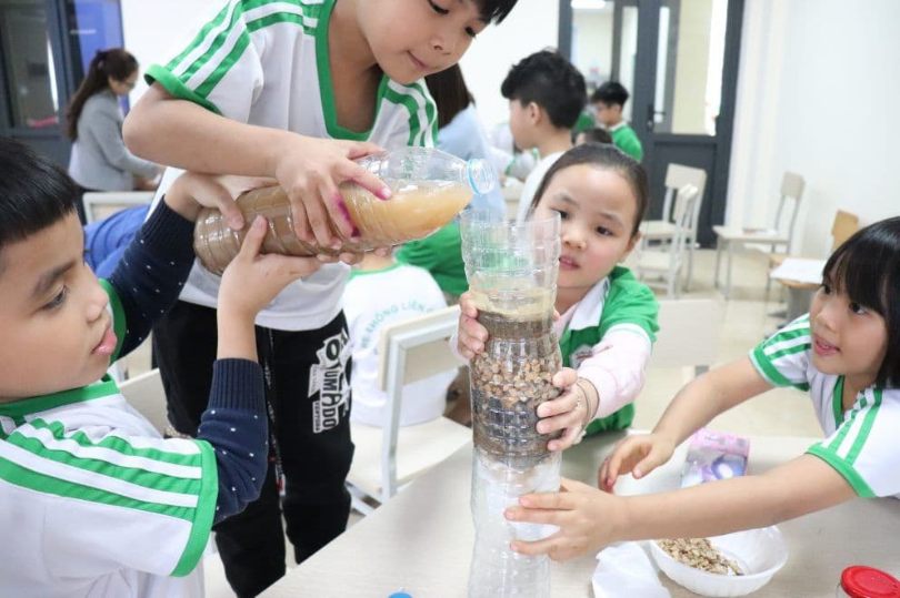 Trò chơi chế tạo máy lọc nước mini