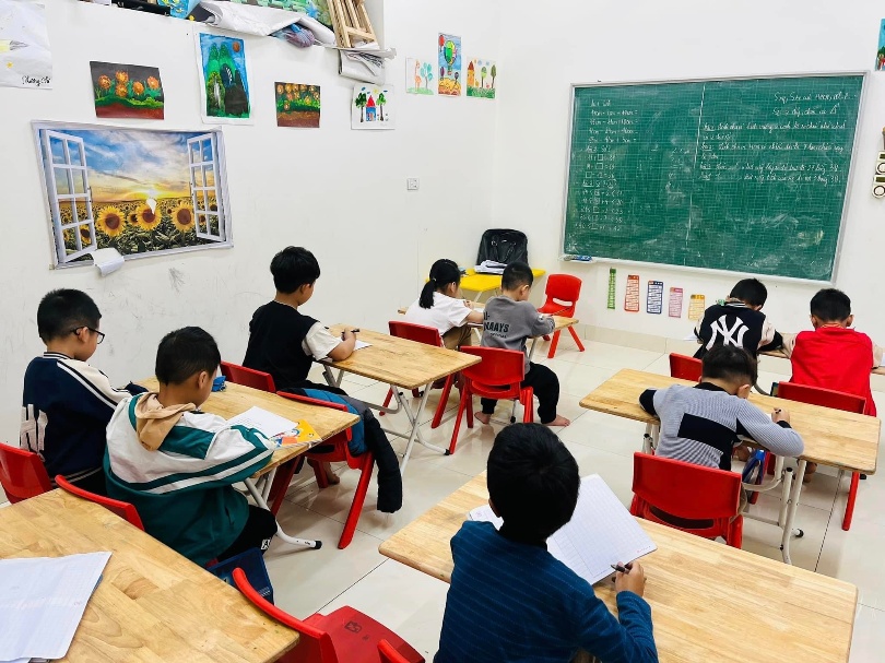 Trung Tâm Ngoại Ngữ E-Light Center - Tam Nông, Phú Thọ