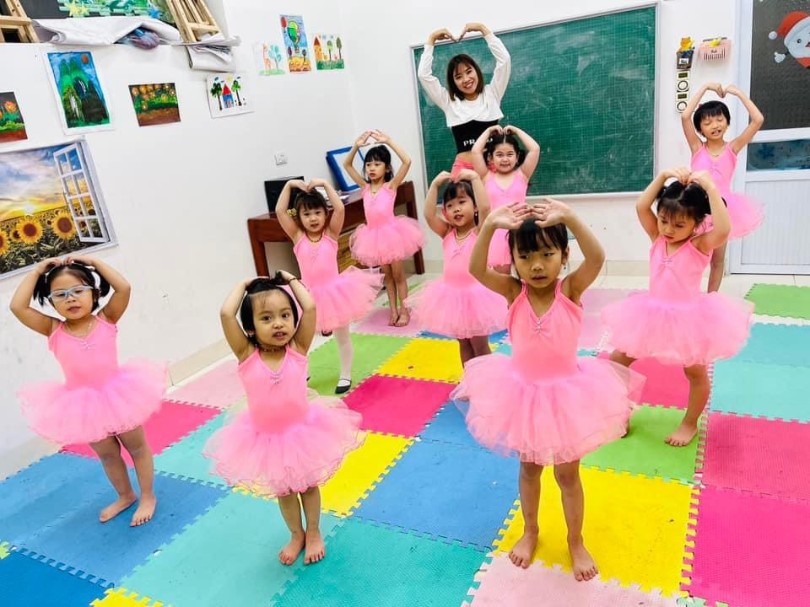 Trung Tâm Ngoại Ngữ E-Light Center - Tam Nông, Phú Thọ